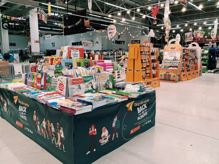 Back to School la Auchan: peste 2.000 de articole pentru școală la prețuri mici, colecții în tendințe și o campanie de reciclare cu reduceri la rechizite