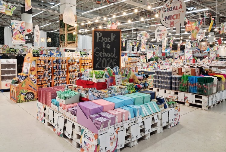 Back to School la Auchan: peste 2.000 de articole pentru școală la prețuri mici, colecții în tendințe și o campanie de reciclare cu reduceri la rechizite