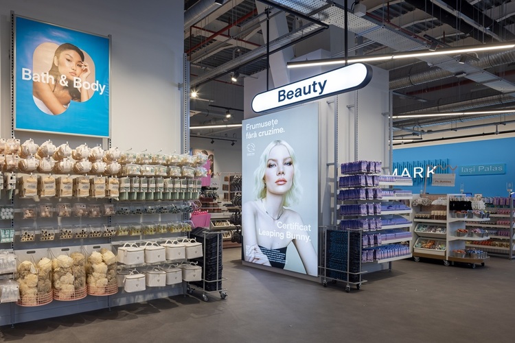 FOTO Primark a deschis un nou magazin în România, în Palas Iași. Investiția ajunge la 10 milioane de euro