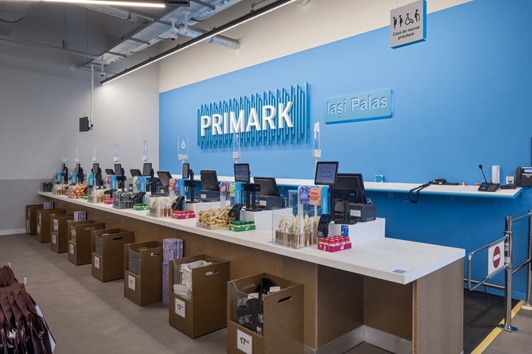 FOTO Primark a deschis un nou magazin în România, în Palas Iași. Investiția ajunge la 10 milioane de euro