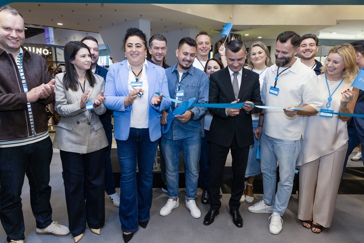 FOTO Primark a deschis un nou magazin în România, în Palas Iași. Investiția ajunge la 10 milioane de euro