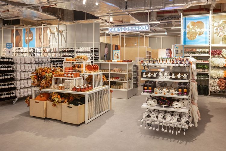 FOTO Primark a deschis un nou magazin în România, în Palas Iași. Investiția ajunge la 10 milioane de euro