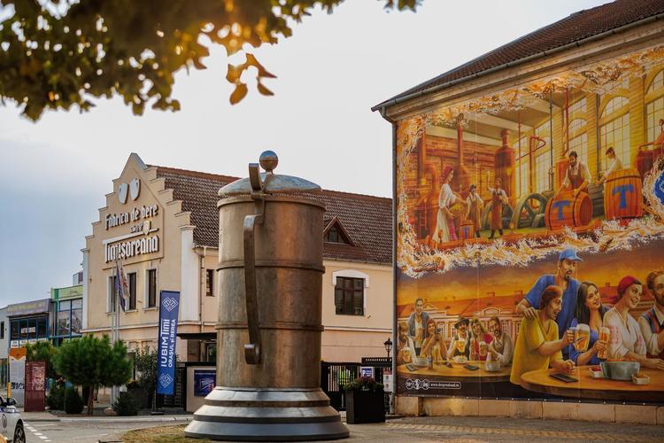 FOTO Uși deschise la prima fabrică de bere din România. Peste 1.000 vizitatori au redescoperit Fabrica de Bere Timișoreana