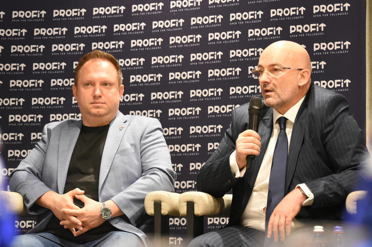 VIDEO Vin ofertele de Black Friday. Numărul coletelor comandate de români din afara UE s-a prăbușit. Vor profita comercianții din România sau o parte din cumpărături va dispărea pur și simplu? - Conferința Profit E-commerce