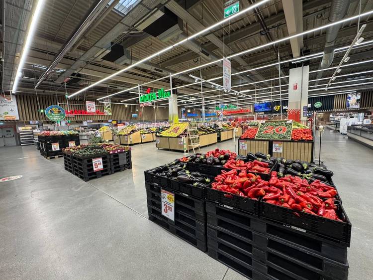20 de ani de Auchan în România: o aniversare cu mii de oferte, beneficii pentru clienți și proiecte de solidaritate
