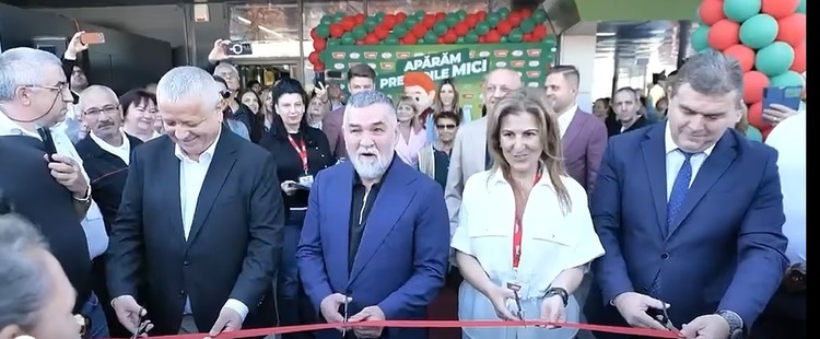 VIDEO&FOTO Deschidere cu Leonard Doroftei și record de clienți în prima zi. Rețea de supermarketuri românești a lansat primul parc de retail din portofoliu. Investiție Senic de 10 milioane de euro