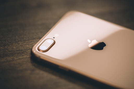Noile iPhone-uri ar putea avea baterii mai mari