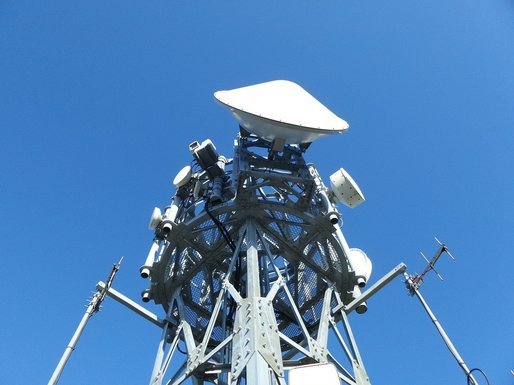 Antene de telecomunicații, atacate pe fondul teoriilor conspirației în Marea Britanie