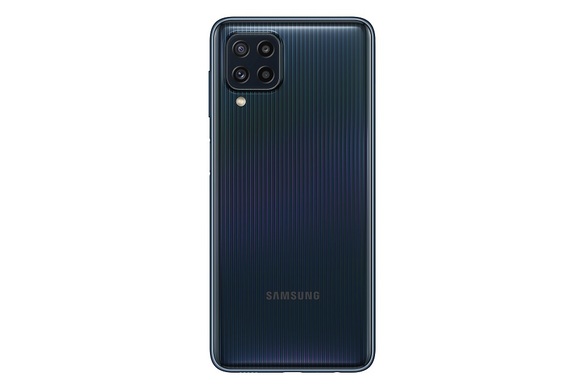 FOTO Samsung anunță un nou smartphone accesibil