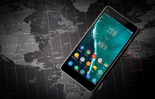 Vânzările de smartphone-uri au depășit 1,35 de miliarde de unități pe plan mondial