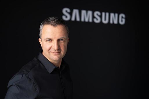 Interviu: Samsung a vândut peste 100.000 de smartphone-uri pliabile în România