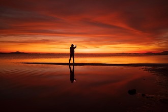 Cum faci să expui corect peisaje la răsărit și apus fără să arzi cerul