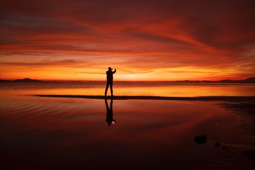 Cum faci să expui corect peisaje la răsărit și apus fără să arzi cerul