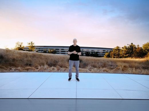 Apple ar putea avea un nou CEO în curând