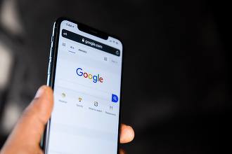 Google începe să rescrie titlurile știrilor