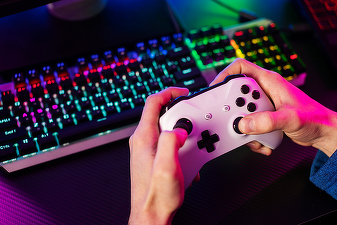 De ce apare stick drift la controller și ce poți face înainte să îl schimbi