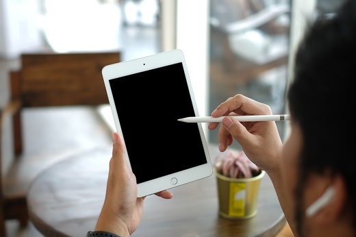Apple Pencil, S Pen sau stylus third-party: ce diferențe contează cu adevărat