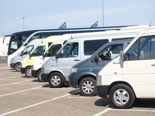 Transportatorii au înmatriculat mai multe vehicule pentru pasageri și mărfuri