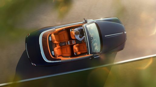 Rolls-Royce vrea să atragă noi categorii de clienți cu coupe-ul Dawn
