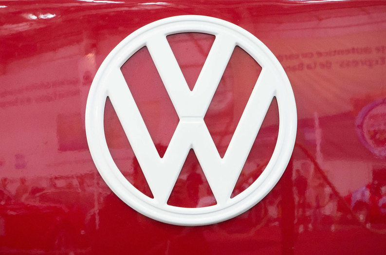 Scandalul emisiilor ar putea costa Volkswagen 65 de miliarde de euro