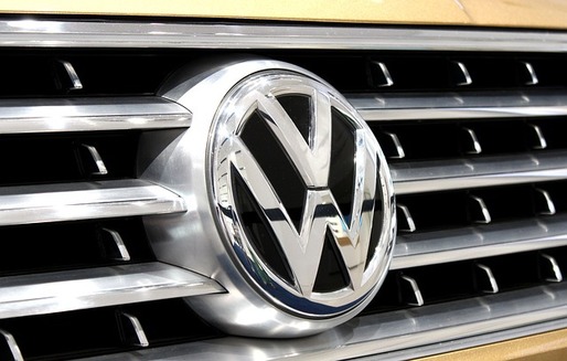 Spiegel: Cel puțin 30 de persoane din conducerea VW, implicate în manipularea testelor de mediu