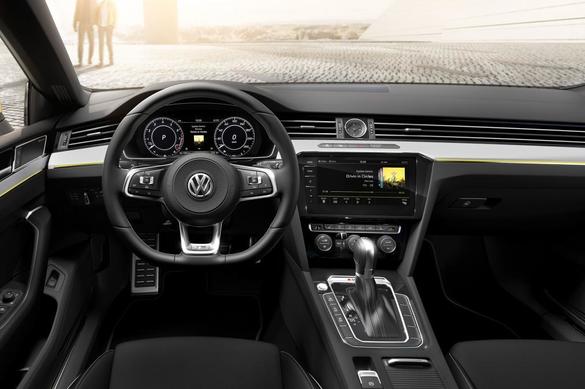 FOTO Primele imagini oficiale cu Volkswagen Arteon, noua limuzină mai mare decât Passat