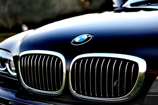 BMW Group, vânzări record pe primul semestru, cu rezultate în scădere în SUA și Germania. Rolls Royce suferă din cauza absenței lui Phantom