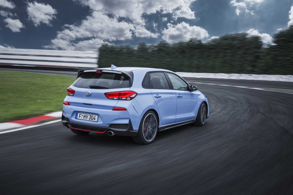 Hyundai a lansat caroseria Fastback pentru i30, împreună cu versiunea sportivă i30 N