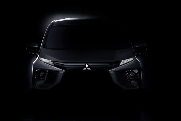 FOTO Mitsubishi lansează un nou crossover, o combinație între un MPV și un SUV