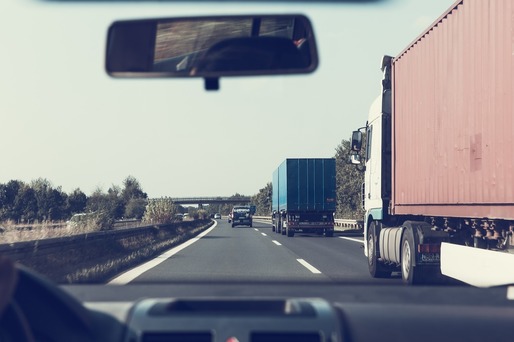 CNAIR impune restricții de circulație pentru camioanele de peste 7,5 tone în 15 județe din cauza caniculei