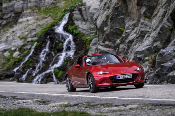 FOTO Test Drive: Mazda MX-5 pe Transfăgărășan, cel mai frumos roadster din lume pe cea mai frumoasă șosea