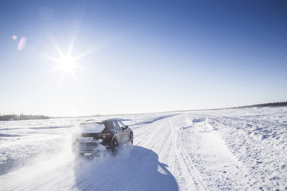 VIDEO + FOTO Condiții extreme de teste pentru noul Porsche Cayenne, înainte de lansare: 4,4 milioane de kilometri, în deșert, în Alaska și pe circuitele de viteză