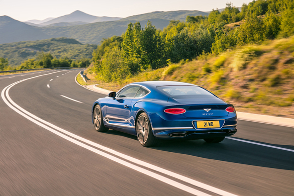 FOTO Bentley Continental GT, primele informații și fotografii cu noua generație a unuia dintre cele mai luxoase automobile din lume