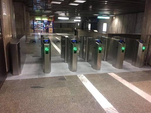 Au fost finalizate lucrările de instalare a echipamentelor de control-acces la metrou. Ce noi modificări anunță Metrorex