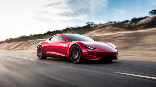 FOTO Elon Musk promite investitorilor că în 2020 va lansa o nouă generație Roadster, cu 1000 km autonomie, și cere un avans de 50.000 de dolari  viitorilor clienți