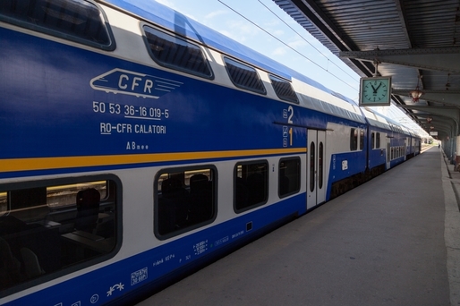CFR introduce de astăzi Trenurile Zăpezii către stațiunile montane