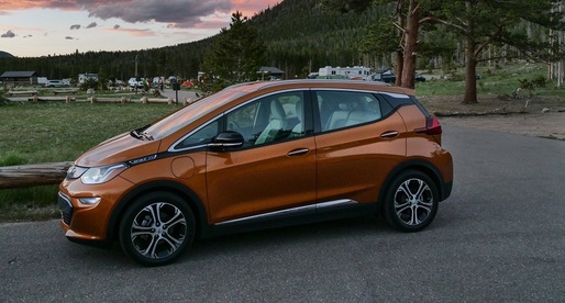 General Motors vrea din nou în Europa, cu vehicule autonome. Compania a prezentat primele exemplare Bolt EV self-driving