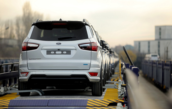 FOTO SUV-ul Ford EcoSport produs la Craiova a început să fie expediat către dealerii din Europa