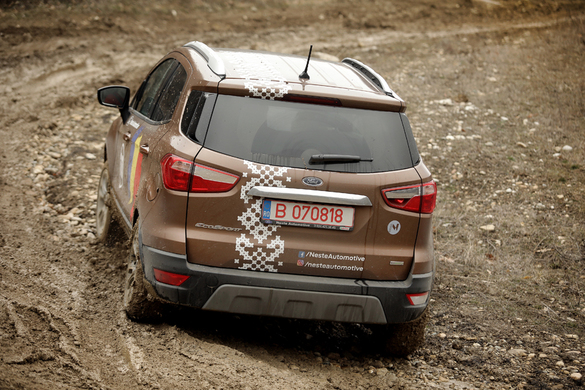 FOTO TEST DRIVE Ford EcoSport, noua vedetă a industriei auto românești, pe șoselele din România