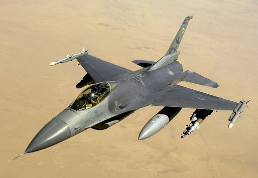 VIDEO Un F-16 s-a prăbușit aproape de Las Vegas, al treilea incident militar de acest tip în două zile