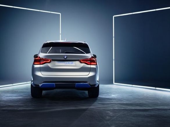 FOTO BMW Concept iX3, prezentat la Beijnig ca un studiu pentru viitorul SUV electric, ce va fi produs în China