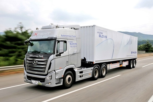 FOTO Hyundai a testat primul camion autonom pe șoselele din Coreea de Sud