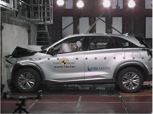 VIDEO & FOTO Euro NCAP a testat cu succes primul automobil cu hidrogen. Hyundai NEXO a primit 5 stele, alături de Mercedes A Class, Lexus ES și Mazda 6