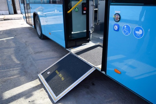 FOTO Primele 20 de autobuze Euro 6 de la Otokar au ajuns în București. Când vor ieși în trafic