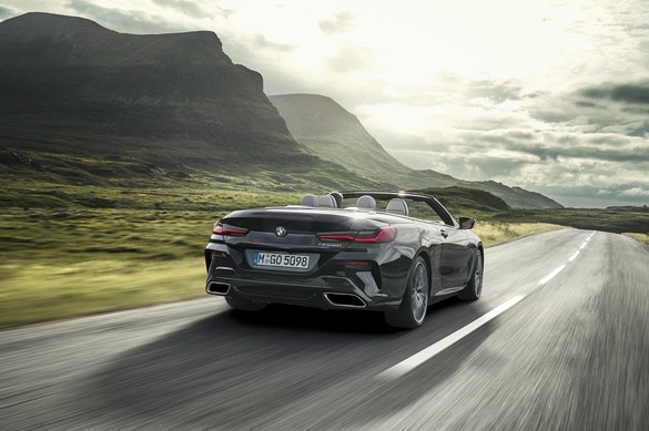 BMW a prezentat versiunea Cabrio a noului model Serie 8 Coupe. Se pregătesc M8 și Gran Coupe