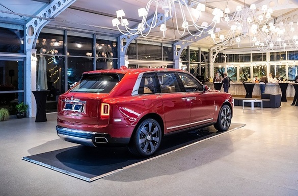 FOTO Rolls-Royce a lansat oficial noul SUV de lux Cullinan pe piața din România. La ce preț este vândut