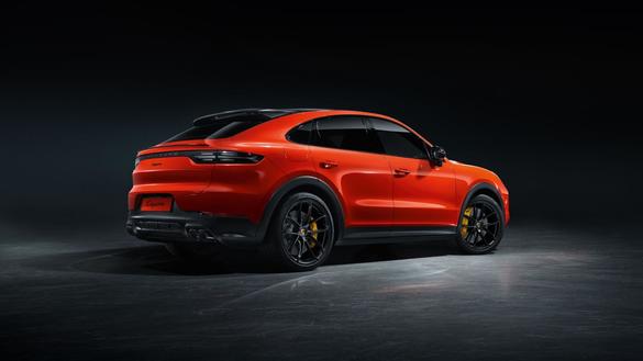 PHOTO Porsche finally takes place at the show: Cayenne Coupe, a competitor for BMW X6 and Mercedes GLE Coupe