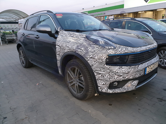 EXCLUSIV FOTO Poze-spion: Lynk & Co 01 face-lift, în teste în România