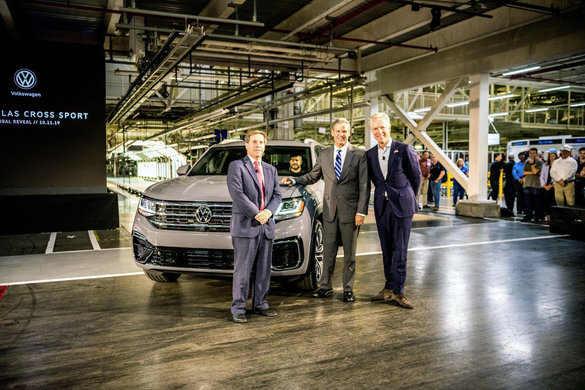 FOTO Cel mai mare SUV sport al VW, Atlas Cross, a fost prezentat oficial în SUA