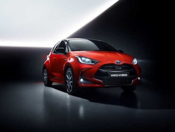 FOTO Primele fotografii și informații despre noua Toyota Yaris